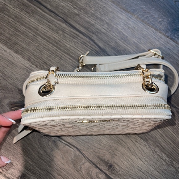 Enzo Angiolini Crossbody Bag - Picture 4 of 4